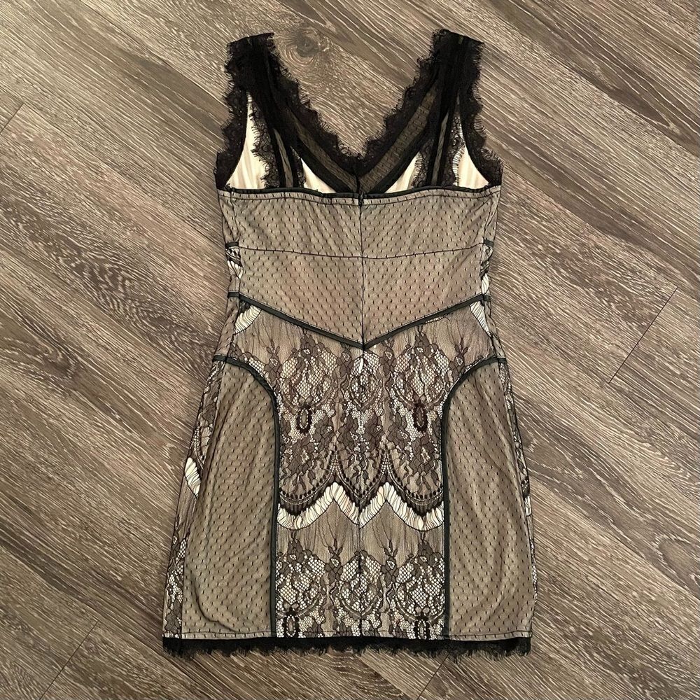 Ark & Co lace dress - Picture 9 of 9